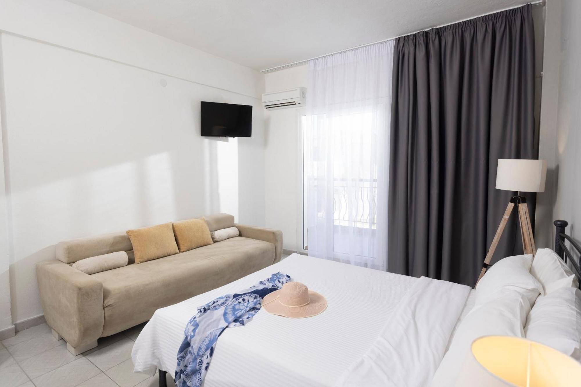 Jenny, Siviri Hotel Bagian luar foto
